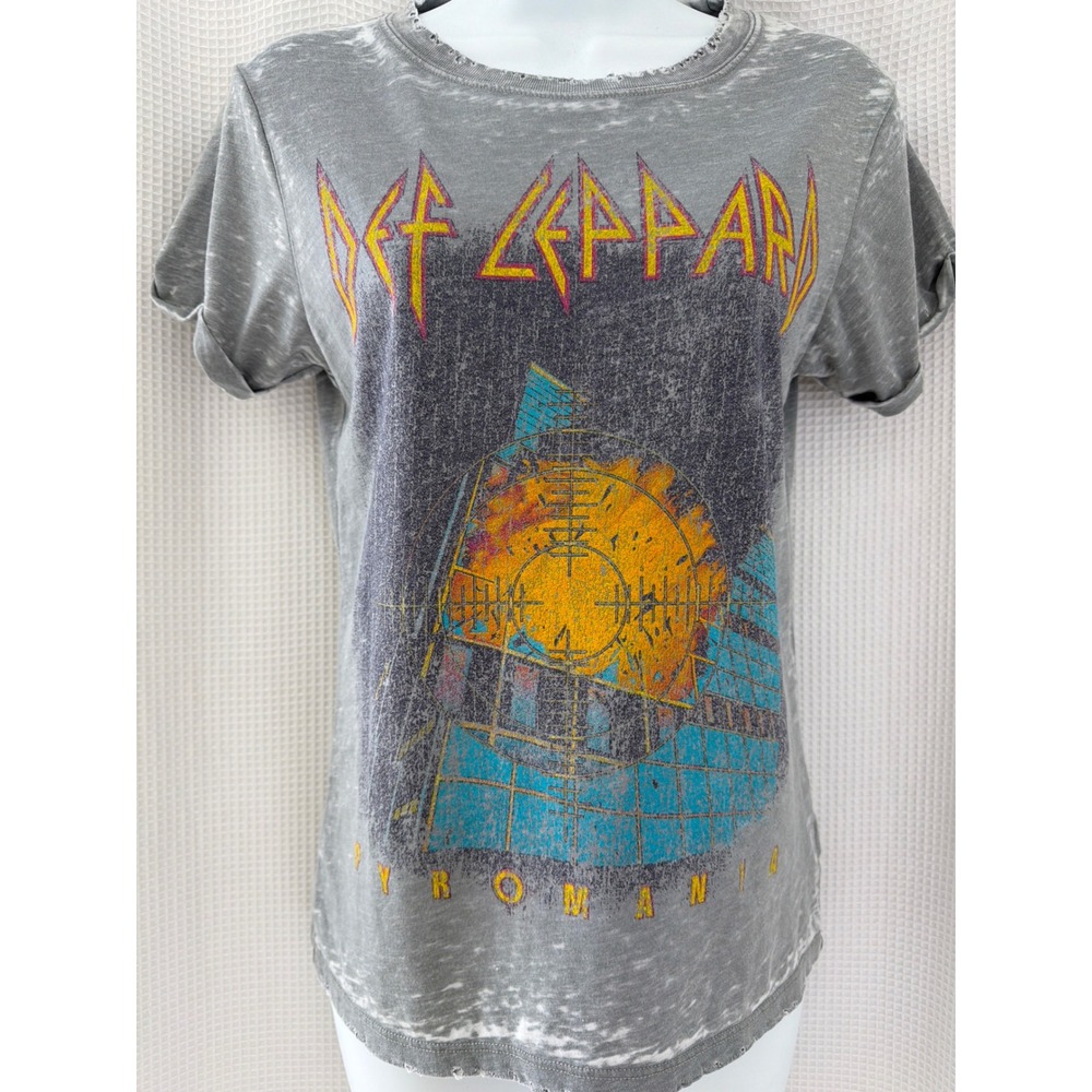 Recycled Karma Def Leppard Pyromania Distressed Graphic Tee Gray XS Vintage Styl